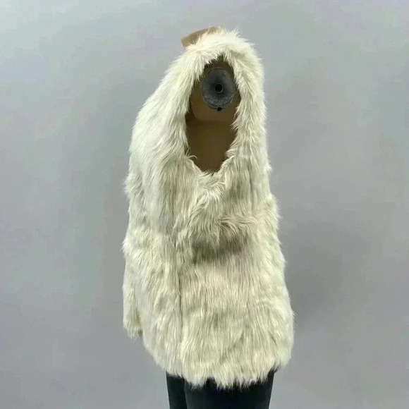 Faux Fur Vest Size M Oversized Cream Shaggy Glam Boho Streetwear Winter Cabin - Picture 3 of 9